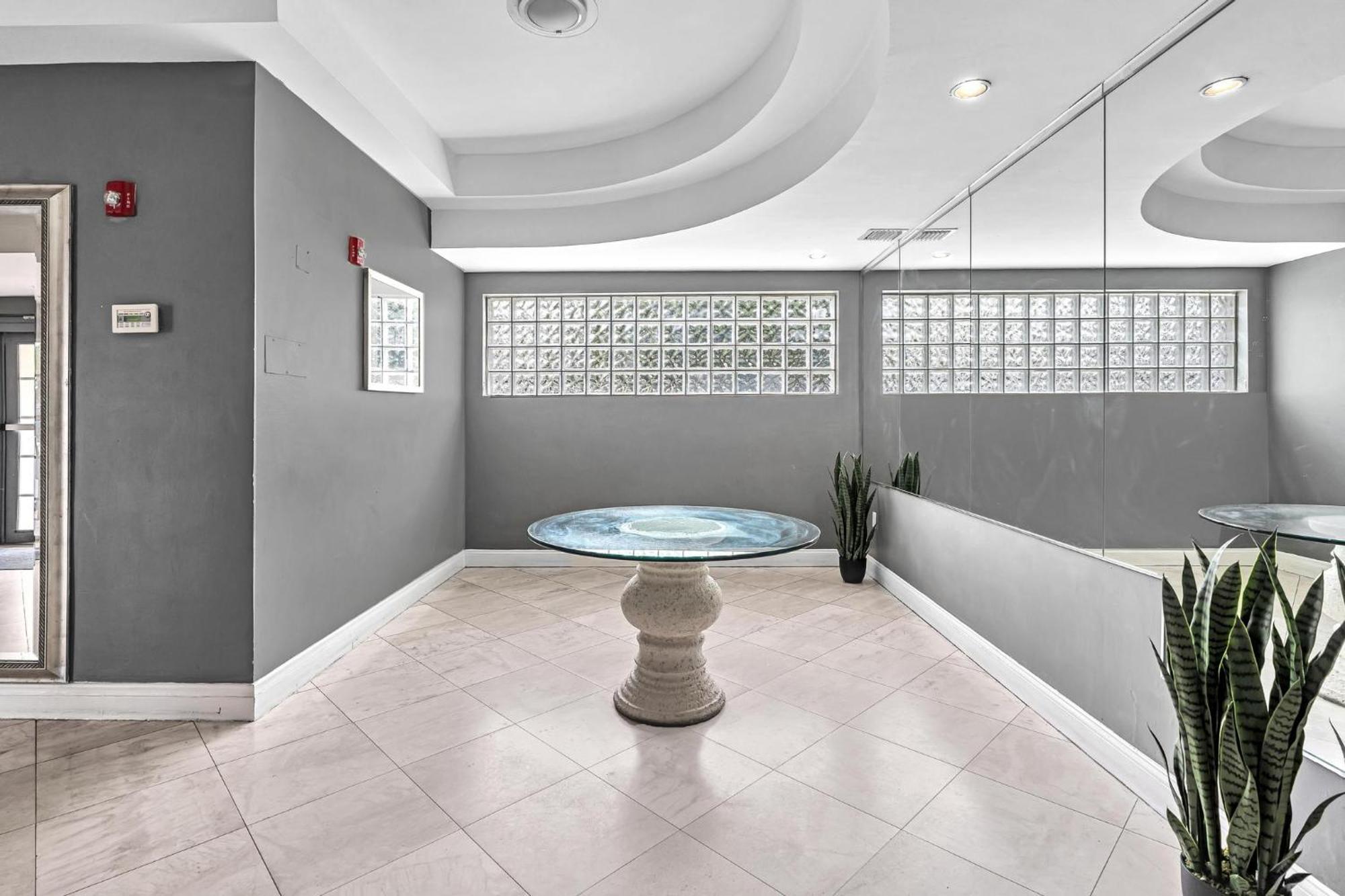 1 Bedroom In The Best Location In South Beach ! ميامي بيتش المظهر الخارجي الصورة